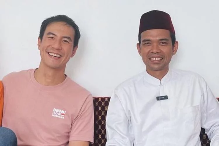 Soal berfoto bareng UAS, Daniel Mananta: Tuhan tersenyum melihat kita berdua duduk bersama