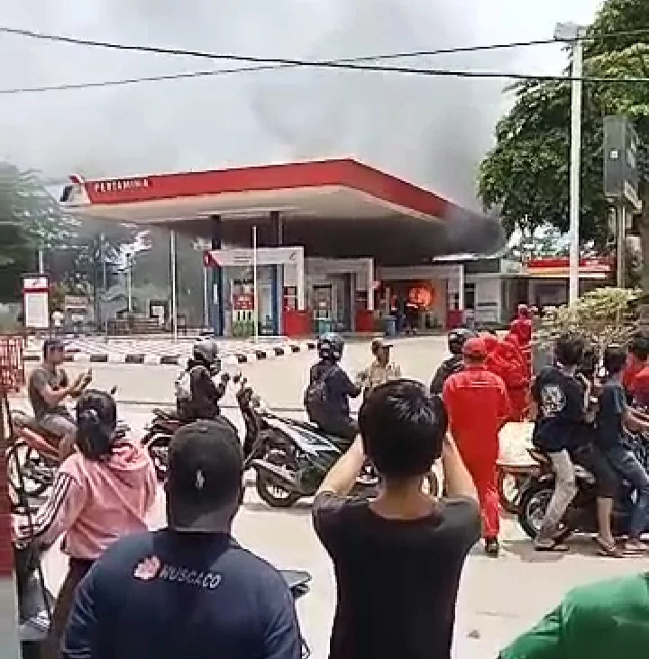 Begini Kronologis Peristiwa Kebakaran SPBU Di Sukasima Kecamatan Tenjo - Bogor-Kita.com