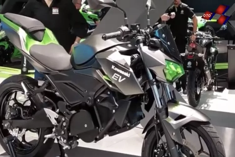Bikin Ngiler! Kawasaki Hadirkan Motor Listrik Dengan Desain Sport di Pameran Otomotif Intermot 2022!