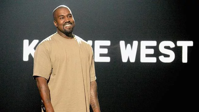 Kanye West Jual Hoodie Yeezy, Balenciaga, dan Gap Cuma Rp300 Ribuan!