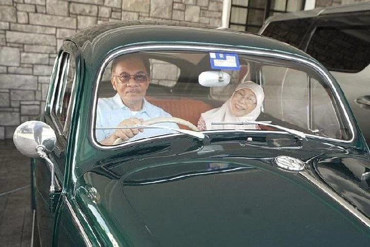 Intip Mobil Mewah dan Mobil Klasik PM Malaysia Anwar Ibrahim