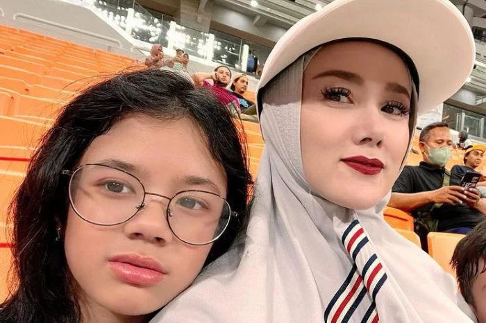 Salip Mulan Jameela, Potret Terbaru Safeea Ahmad yang Sudah Beranjak Remaja Ini Bikin Netizen Pangling