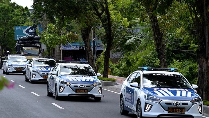 2 Mobil Listrik Patwal Bekas KTT G20 Dihibahkan ke Polresta Surakarta