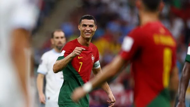 Momen Ronaldo Nyaris Buat Assist Ajaib di Portugal vs Uruguay