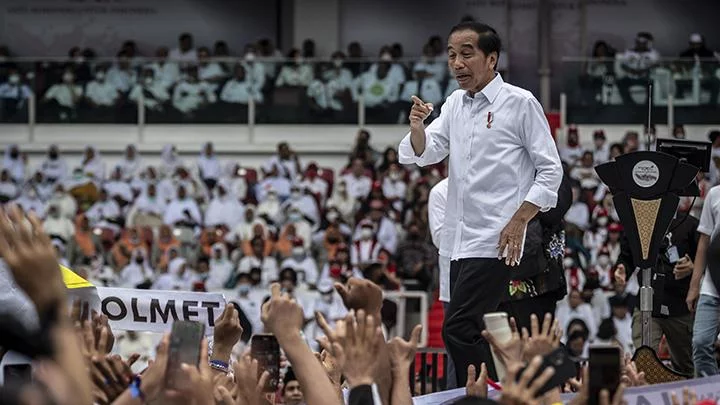 9 Pernyataan Bola Liar Jokowi Soal Capres 2024, Terakhir Soal Rambut Putih dan Kerut Wajah