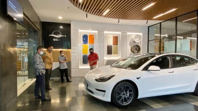 Mobil Listrik Tesla Model 3 Diperbarui Jadi Lebih Mewah