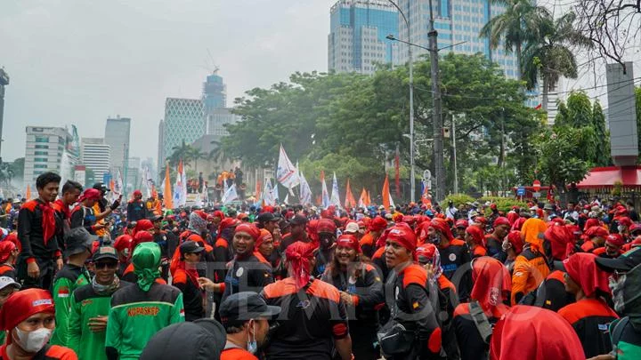 Mulai Hari Ini Hingga 7 Desember, Buruh Gelar Demo Besar-besaran Tolak Kenaikan UMP DKI Jakarta
