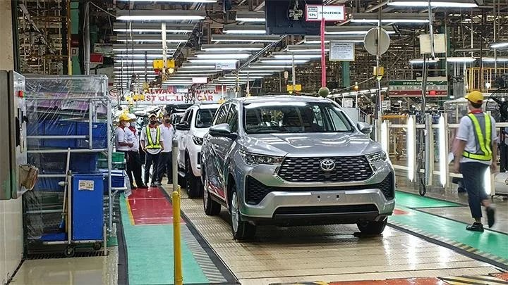 50 Pesen Toyota Kijang Innova Zenix Bakal Diekspor Tahun Depan