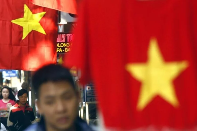 Vietnam gelar pameran senjata internasional pertama