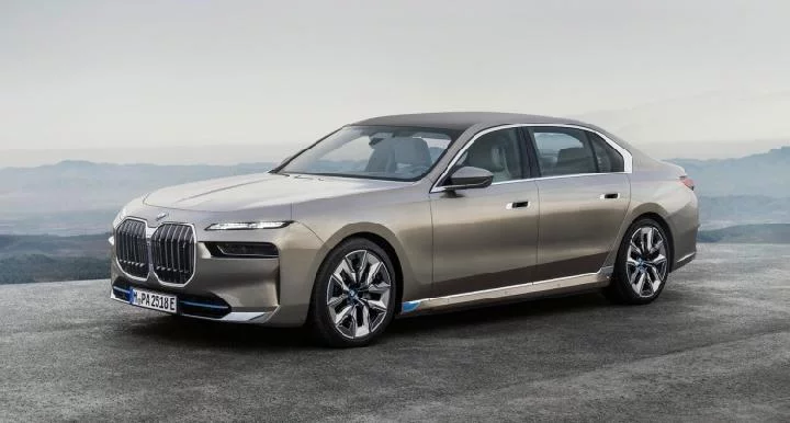 Sedan Listrik Mewah BMW i7 Masuk Indonesia Tahun Depan