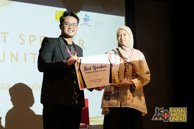 Ajak Fans KPop Bertumbuh Lebih Baik, Mahasiswa Unpad Raih Best Speaker pada Konferensi Internasional