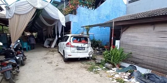 Warga di Bekasi Tewas Tertabrak Mobilnya Sendiri