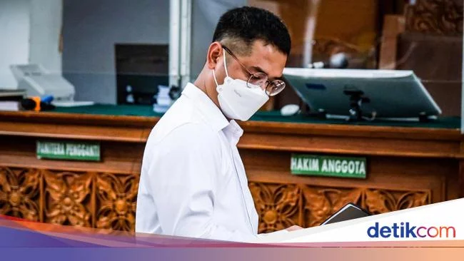Tawa Peraih Adhi Makayasa Terdakwa Kasus Sambo Berujung Disentil Jaksa