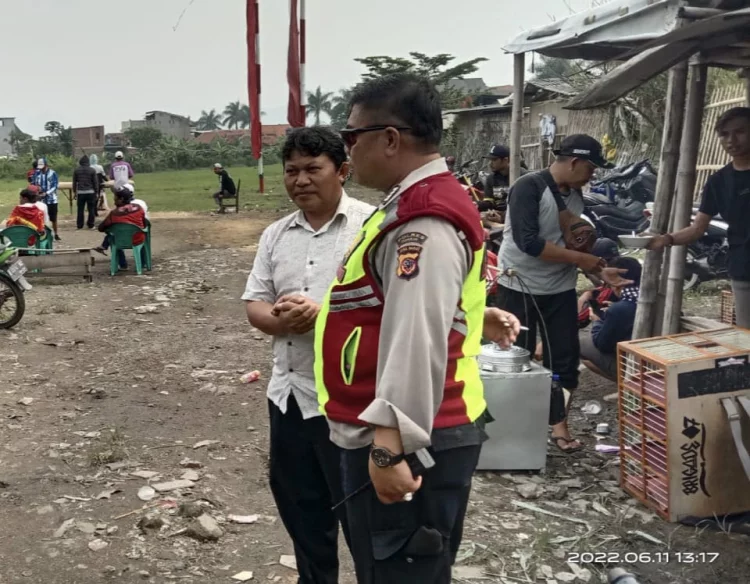 Antisipasi Kejahatan, Anggota Polres Cimahi Jaga Kamtibmas di Wilayah Binaan