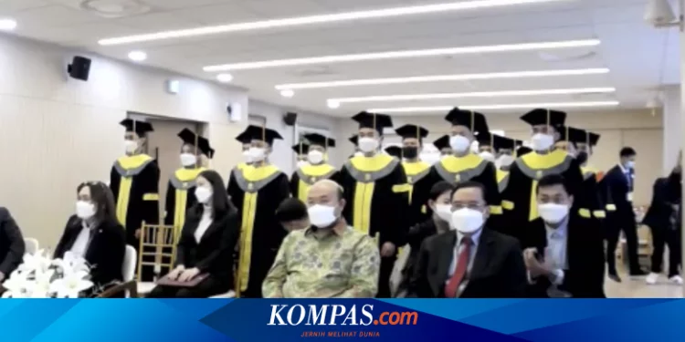 Hari Migran Internasional, Wisuda UT Korsel Usung Pesan Menjadi Manusia Pembelajar