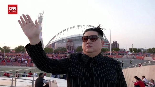 VIDEO: 'Kim Jong Un' Hadir di Piala Dunia 2022, Protes HAM di Qatar