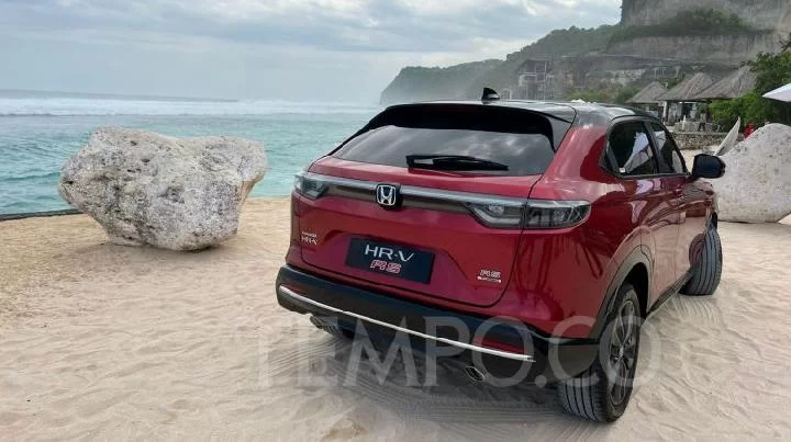 Honda HR-V Buatan 2023 Zonder Warna 2 Tones