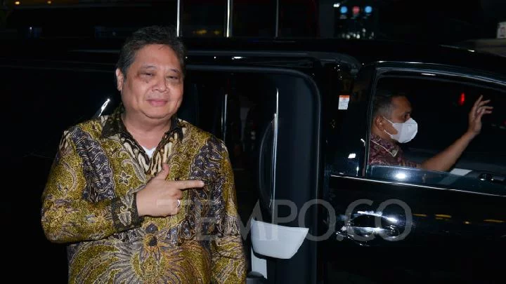 Airlangga Hartarto Targetkan Jumlah Mobil Listrik Capai 400 Ribu Unit