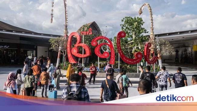 Puncak Kedatangan Turis di Bali Diprediksi Hari Ini dan Besok