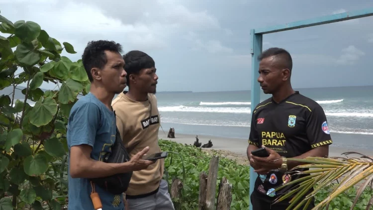 Pantai Petrus Kafiar Amban Jadi Lokasi Kompetisi Surfing Internasional