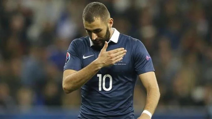 Drama Karim Benzema Unfollow Semua Pemain Les Bleus Terkuak, Sentimen Didier Deschamps Alasan Utama