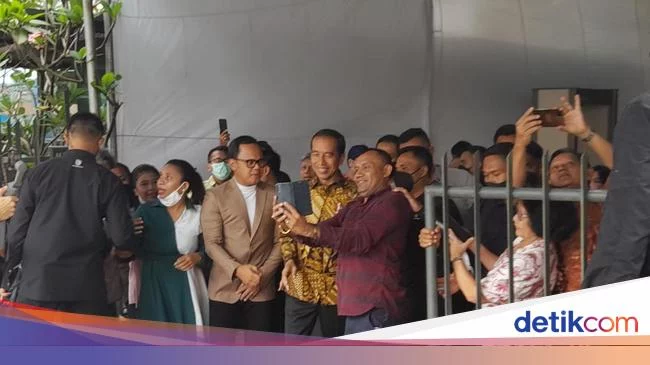 Gereja Katedral Bogor Anggap Kunjungan Jokowi Hadiah Natal yang Indah