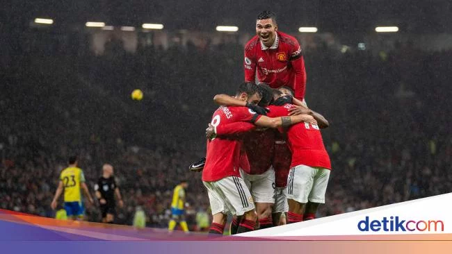 MU Vs Nottingham Forrest: Setan Merah Menang 3-0