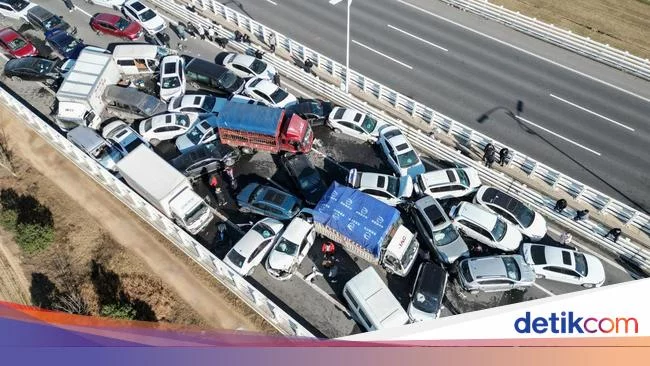 Horor! Ratusan Mobil Tabrakan Beruntun di China, Ini Biang Masalahnya