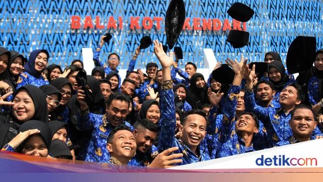 Perbedaan PNS dan PPPK: Tunjangan, Gaji, hingga Masa Kerja