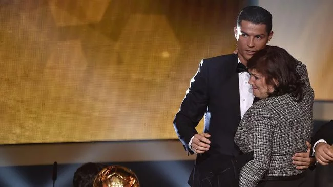 Pesan Menyentuh Ibu Ronaldo Usai CR7 Pindah ke Al Nassr