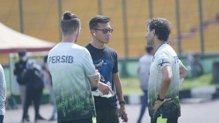 Update Transfer Persib Bandung, Bobotoh Kembali Curigai Pemain Baru Maung Bandung dari Klub Ini - Tribun-bali.com