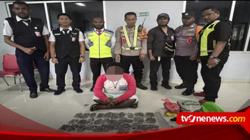 Polisi Amankan Seorang Pemuda Bawa 3,8 Kg Ganja di Bandar Udara Internasional Sentani Jayapura