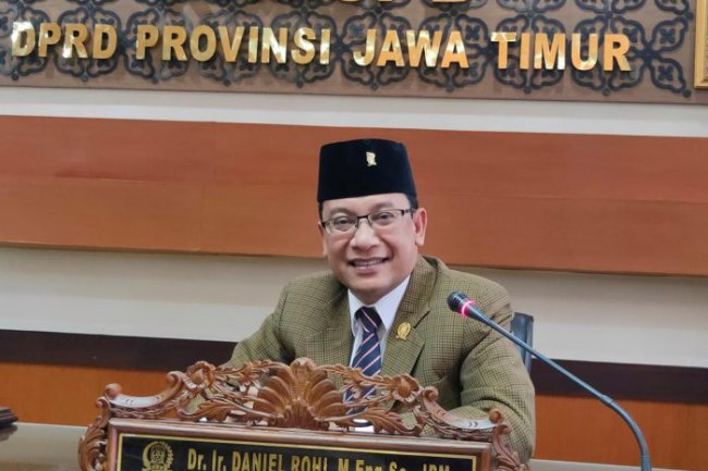 DPRD Jatim Minta Peristiwa Jatuhnya Gubernur Jatim di Jembatan Kaca Bromo Jadi Perhatian Serius - Lentera Today