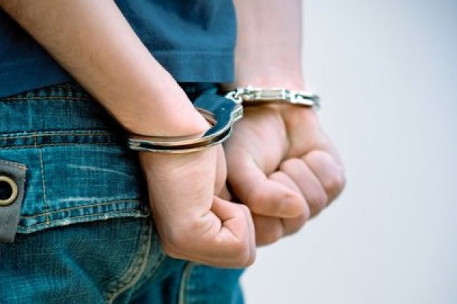 Buka Prostitusi Via MiChat, Pasutri Peras dan Ancam Korban