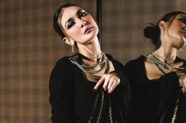 Luna Maya Jadi Brand Ambassador Perusahaan Jepang, Syahrini Bela-belain ke Jepang Nggak Dilirik?
