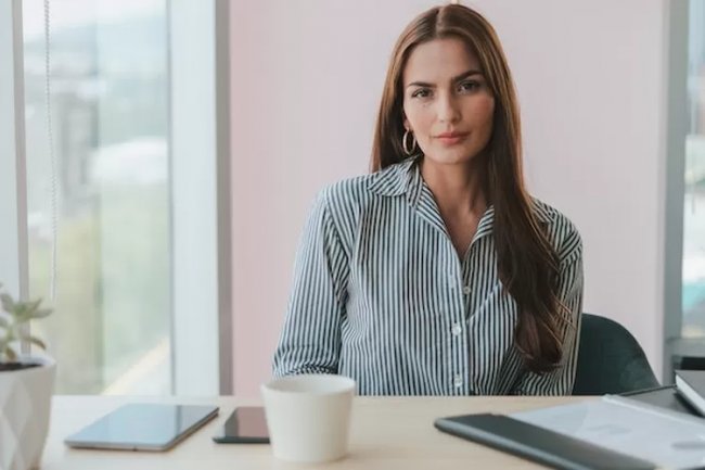 7 Tips Makeup Kantor yang Cantik dan Elegan, Cocok untuk Tampilan Minimalis