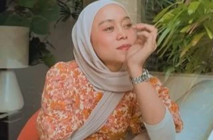 Cara Lesti Kejora Pakai Jilbab Tuai Kritik Netizen: Sudah Umrah Belum Paham Cara Berhijab yang Benar