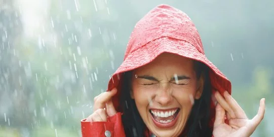 10 Cara Menjaga Kesehatan dan Kebugaran di Musim Hujan