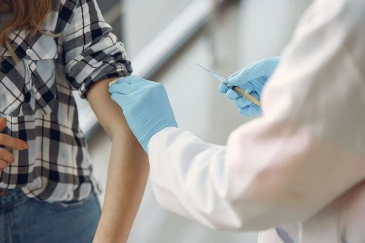 Ingin Terhindar dari Kanker Serviks, Lakukan Vaksin HPV