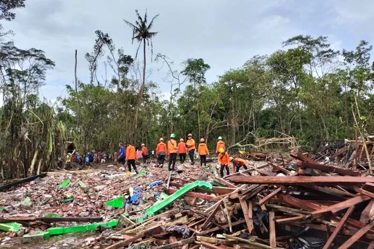 Bikin Blitar gempar, dua peristiwa besar ini di awal tahun 2023 ini hebohkan Indonesia