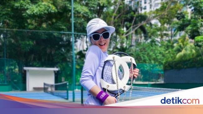 Syahrini Main Tenis Pakai Raket Mirip Punya Kylie Jenner, Harganya Bikin Syok