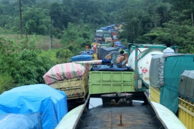 Ada Pasien Meninggal di Tengah Macet Jalan Nasional, Ini Tindakan Gubernur Jambi