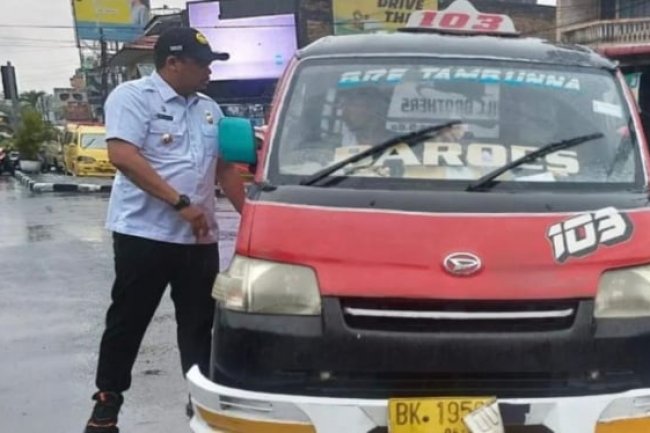 Murka Bobby Nasution Gegara Sopir Angkot Ugal-ugalan dan Tabrak Pemotor