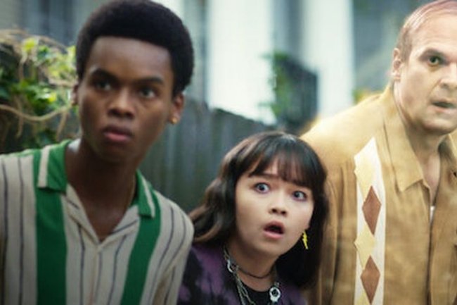 Sinopsis Film 'We Have a Ghost', Ketika David Harbour Berperan Sebagai Hantu!
