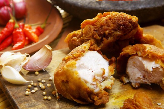 Makan Ayam di Tengah Munculnya Kasus Flu Burung H5N1, Aman Enggak Sih?