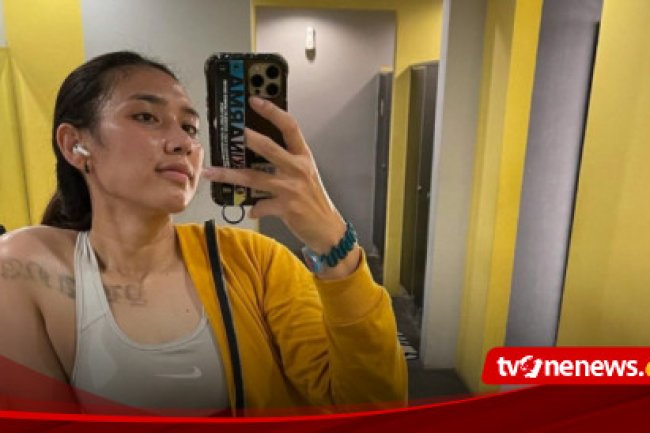 5 Foto Atlet Voli Cantik Yolla Yuliana Berolahraga, Tampil Modis dengan Keringat Bercururan