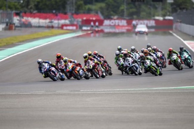 Red Flag Terjadi di Superpole Race WSBK Mandalika 2023