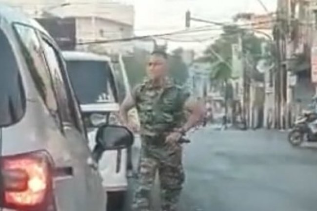 Duduk Perkara Anggota TNI Ancam Pengguna Mobil Pakai Pisau di Jalan
