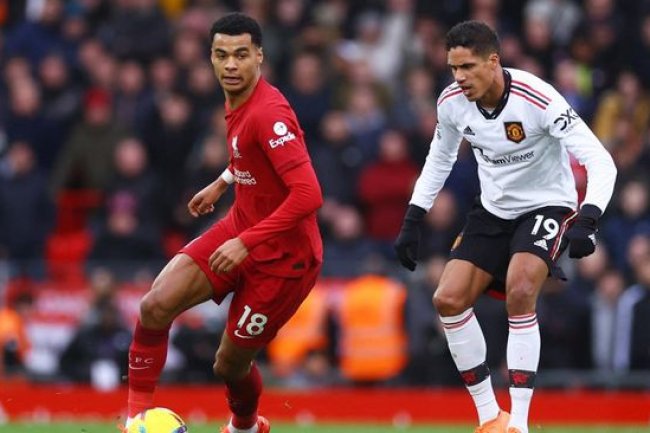 Viral Varane 'Ngamuk' ke Pemain MU Usai Pembantaian di Anfield