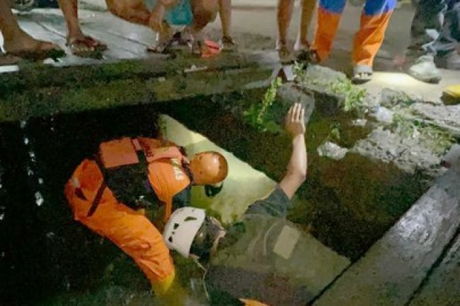 Jatuh ke Parit saat Banjir, Bocah 8 Tahun di Samarinda Hilang